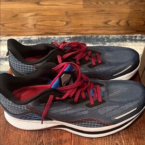 Saucony Men's Navy and Burgundy Athletic Shoes